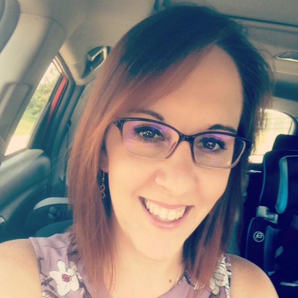 Meet your Posher, Stephani - Picture 2 of 2